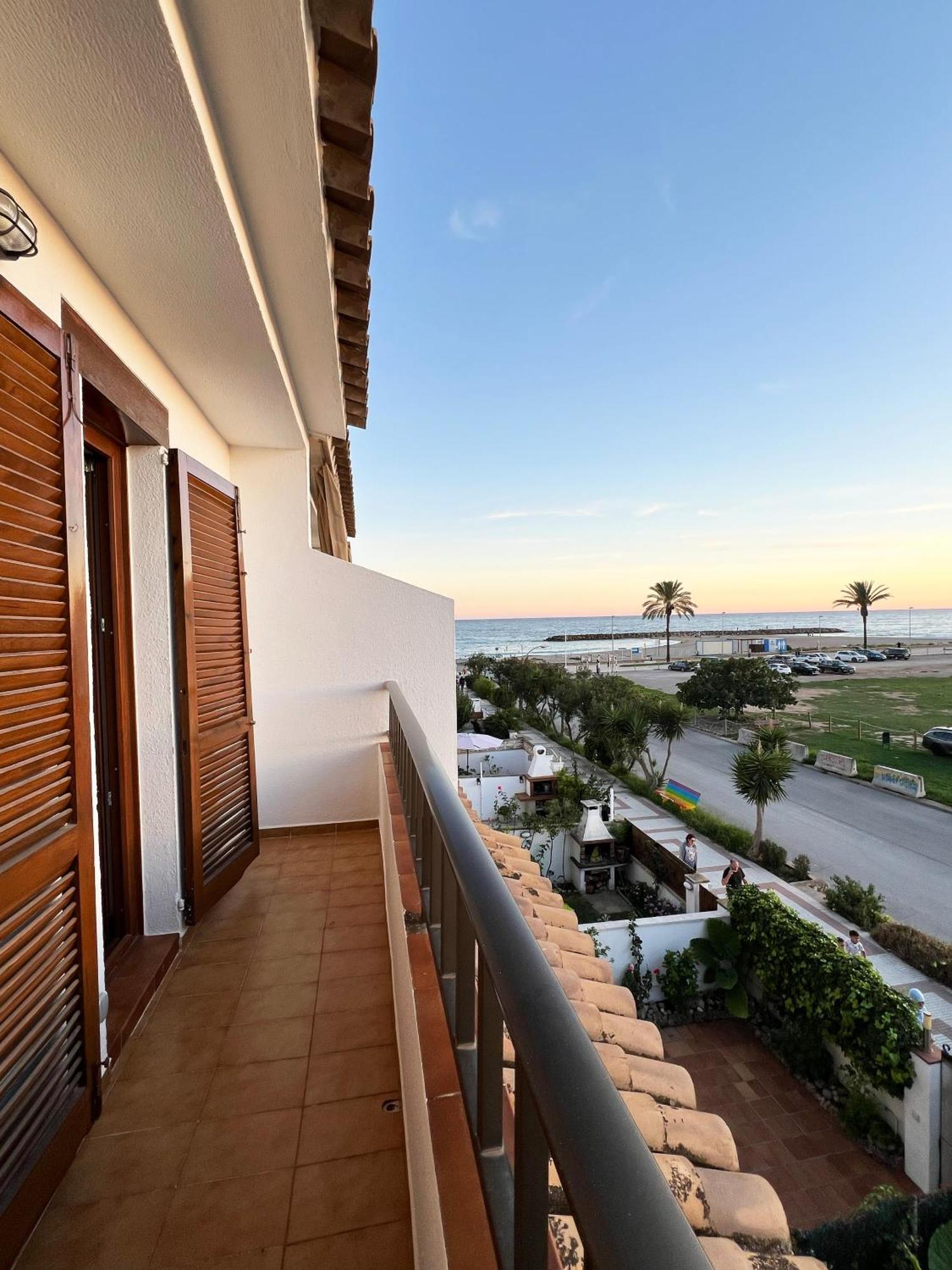 Espectacular Sunny House In The Beach Cunit Exterior photo