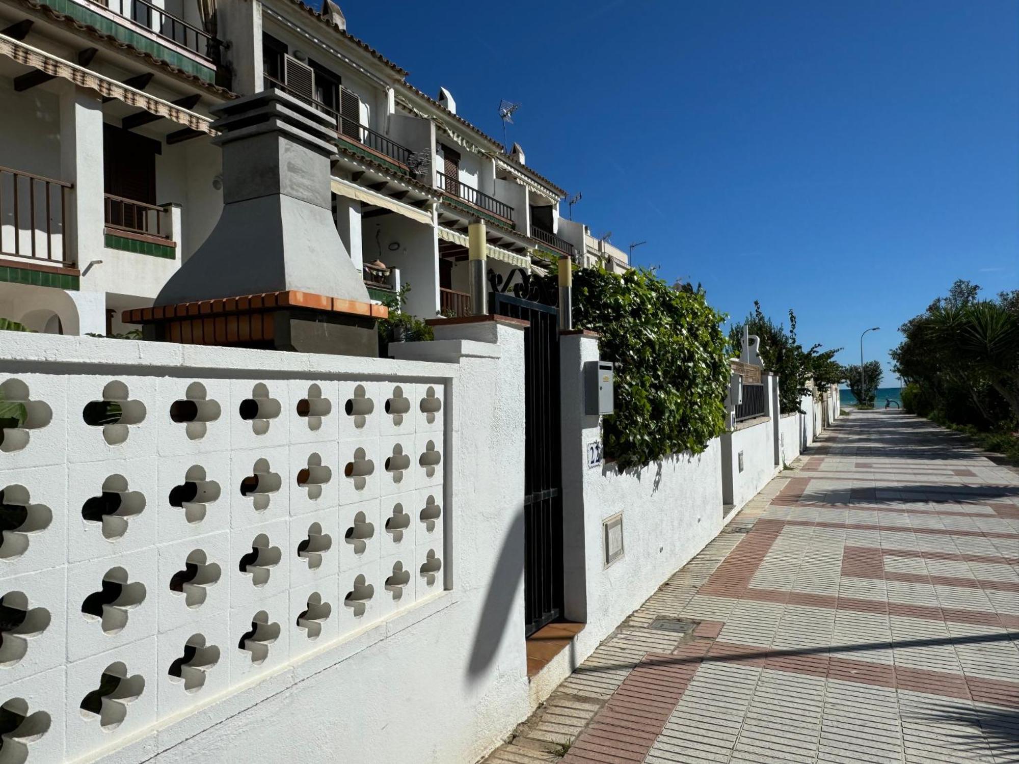 Espectacular Sunny House In The Beach Cunit Exterior photo